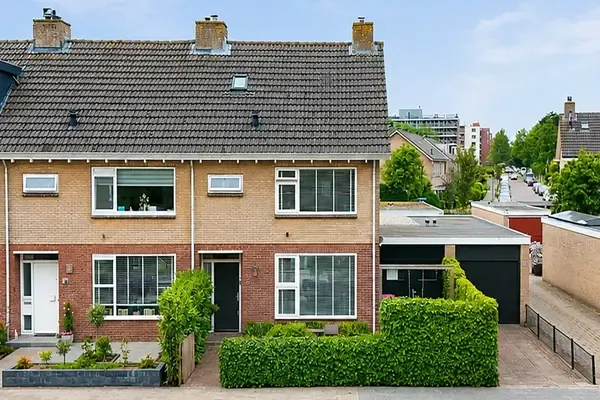 Tussenwoning te koop: Gravin Marialaan 6, Prinsenhof laag Leidschendam
