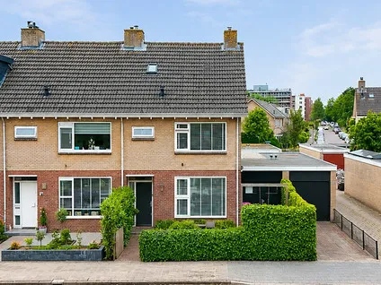 Tussenwoning te koop: Gravin Marialaan 6, Prinsenhof laag Leidschendam