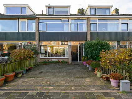 Tussenwoning te koop: Gravin Van Viandenlaan 8, Prinsenhof laag Leidschendam