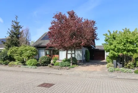 Vrijstaande woning te koop: Gravinneweg 12, De Domp Sneek
