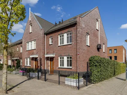 Hoekwoning te koop: Grenenhout 32, Vrijenburg Barendrecht