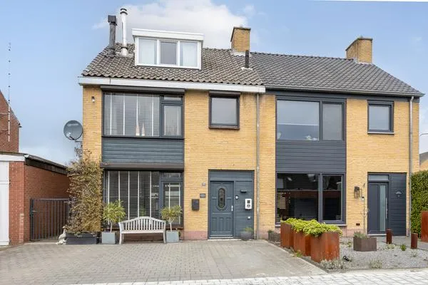 Twee-onder-één-kap te koop: Grensstraat 45, Putte Putte