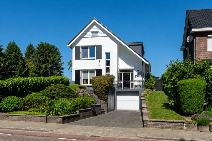 Vrijstaande woning te koop: Grensstraat 48, Waubach Landgraaf
