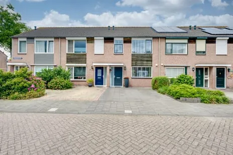 Tussenwoning te koop: Grevenbichtstraat 111, Huibeven West Tilburg