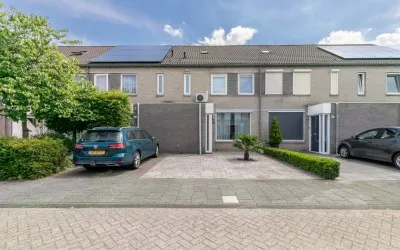 Tussenwoning te koop: Grevenbichtstraat 58, Huibeven West Tilburg