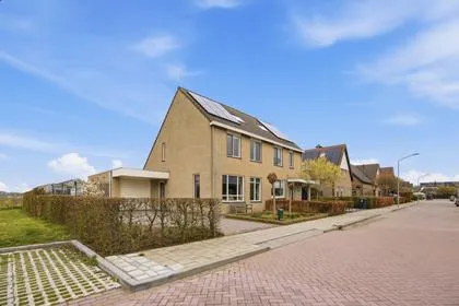 Twee-onder-één-kap te koop: Griendwerkerstraat 84, Nieuwland Lage Zwaluwe
