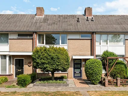 Tussenwoning te koop: Groen Van Prinstererlaan 28, Veghel Zuid 1 Veghel