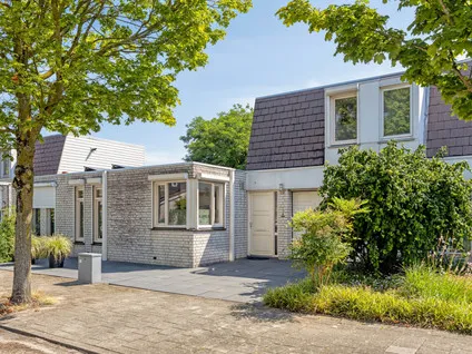 Tussenwoning te koop: Groen Van Prinstererlaan 78, De Staatsliedenbuurt 'S-Hertogenbosch