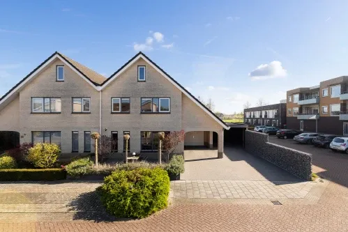 Twee-onder-één-kap te koop: Groen van Prinstererlaan 25, Wezep-Noord Wezep