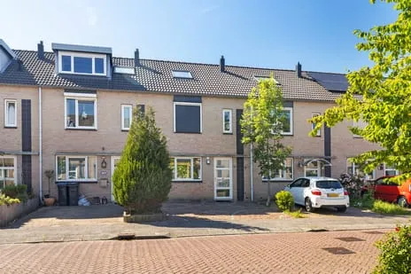 Tussenwoning te koop: Groenendaal 12, Buitenplaatsenbuurt Amstelveen
