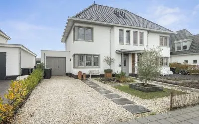 Twee-onder-één-kap te koop: Groenendaal 58, Buitenhof Lelystad