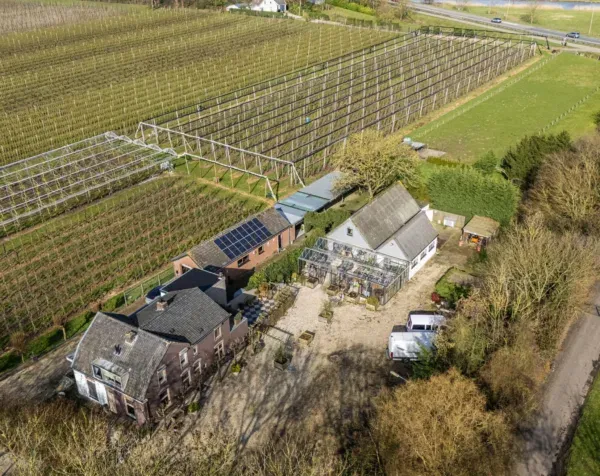 Twee-onder-één-kap te koop: Groenewoudseweg 11, Buitengebied Cothen Cothen