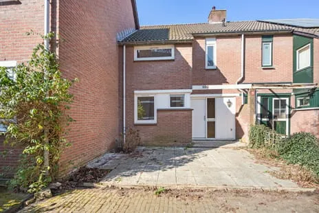 Tussenwoning te koop: Groenhof 106, Buitenhof en Groenhof Almere