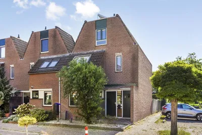 Corner house for sale: Groenhof 55, Buitenhof en Groenhof Almere