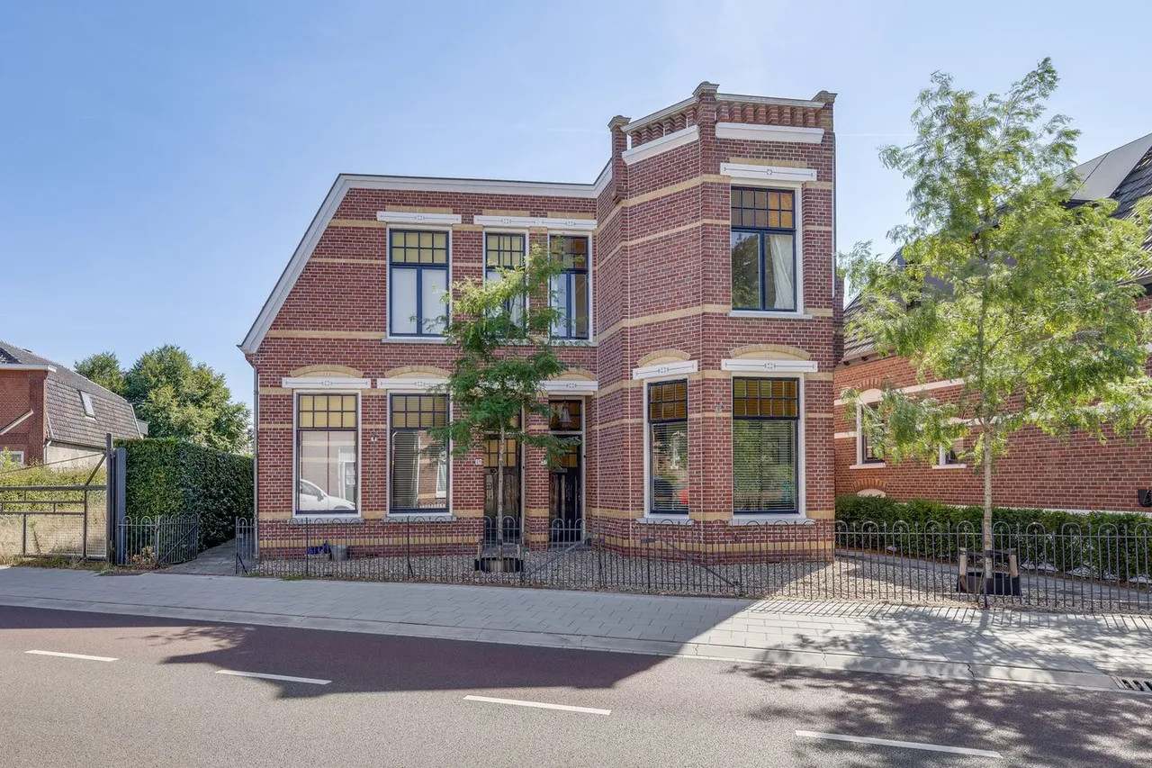 Twee-onder-één-kap te koop: Groenloseweg 21, Winterswijk