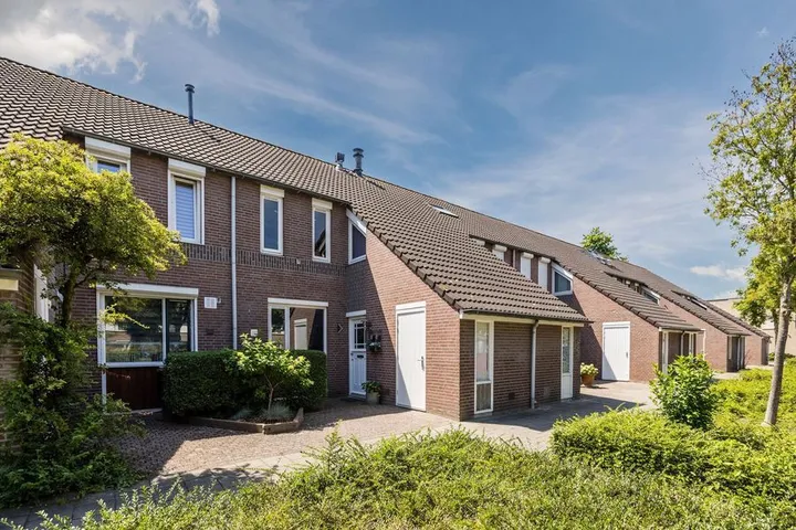 Tussenwoning te koop: Groenlostraat 14, Huibeven West Tilburg