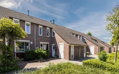 Terraced house for sale: Groenlostraat 14, Huibeven West Tilburg