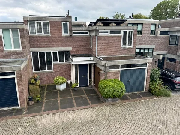 Huurwoning: Groenoord in Alphen Aan Den Rijn - €2.250 per maand