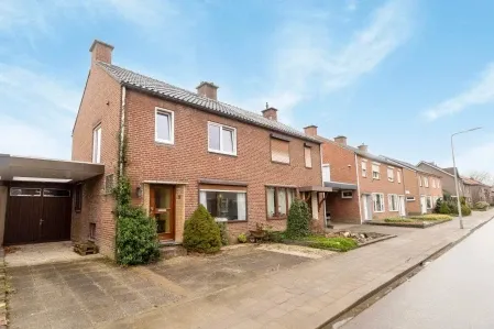 Tussenwoning te koop: Groenstraat 3, Born Born