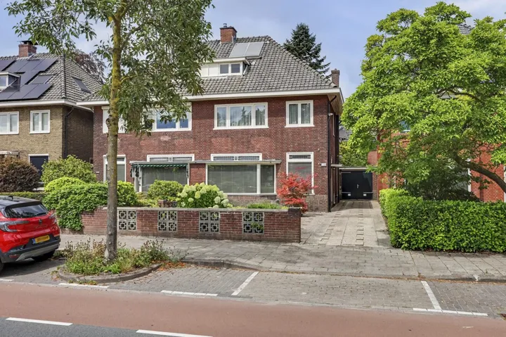 Twee-onder-één-kap te koop: Gronausestraat 199, Velve-Lindenhof Enschede