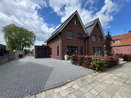 Twee-onder-één-kap te huur: Gronausestraat 242, Bedrijfsterrein Losser Losser