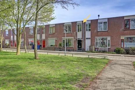 Tussenwoning te koop: Grondzeilerplantsoen 69, Almere