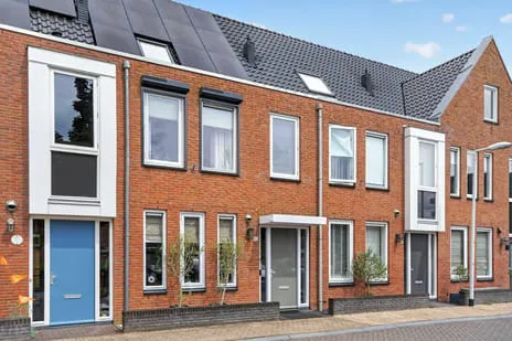Tussenwoning te koop: Groninger Meeuwlaan 85, Veller Barneveld
