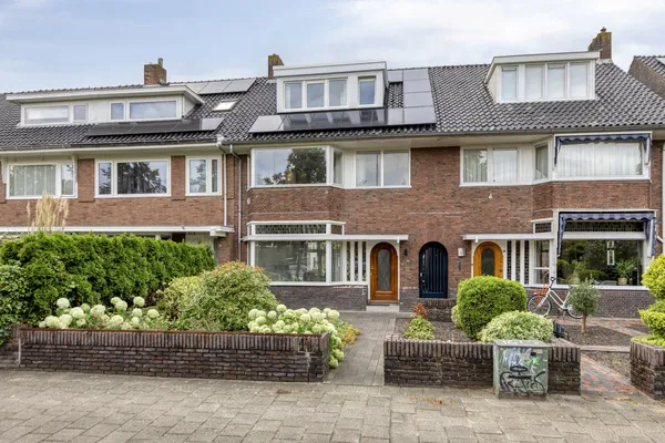 Koopwoning: Groningerstraatweg 37 in Leeuwarden - €449.500 - 186m²