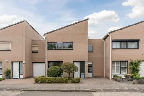 Tussenwoning te koop: Groot-Bijgaardenlaan 121, Tempel Eindhoven