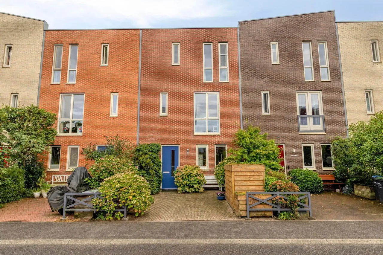 Tussenwoning te koop: Groot-Brittanniëstraat 128, Lent