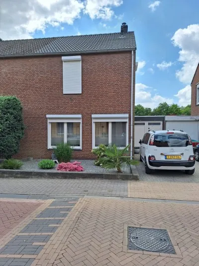 Tussenwoning te koop: Groot-Nullandstraat 40, Nulland Kerkrade