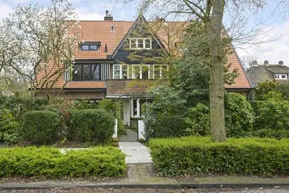 Twee-onder-één-kap te koop: Groot Hoefijzerlaan 20, Wassenaar