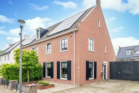 Tussenwoning te koop: Groot Schuilen 15, Schutsboom Helmond