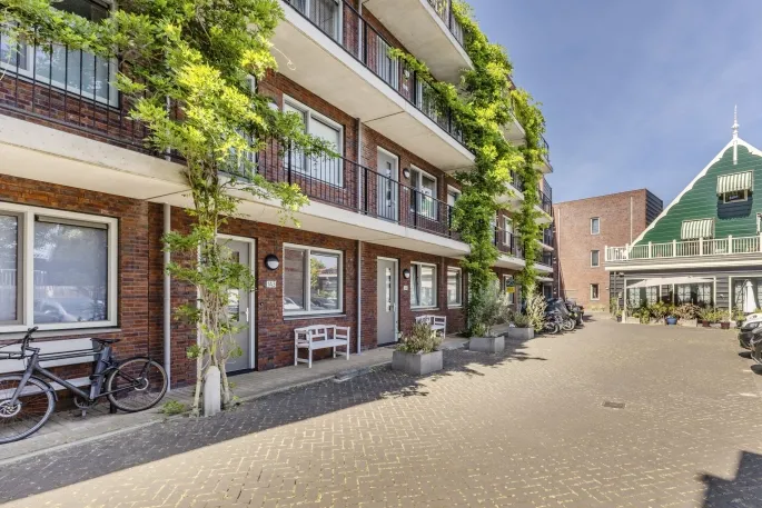 Studio te koop: Grootscheepmakersstraat 1A-3, Rosmolenbuurt West Zaandam