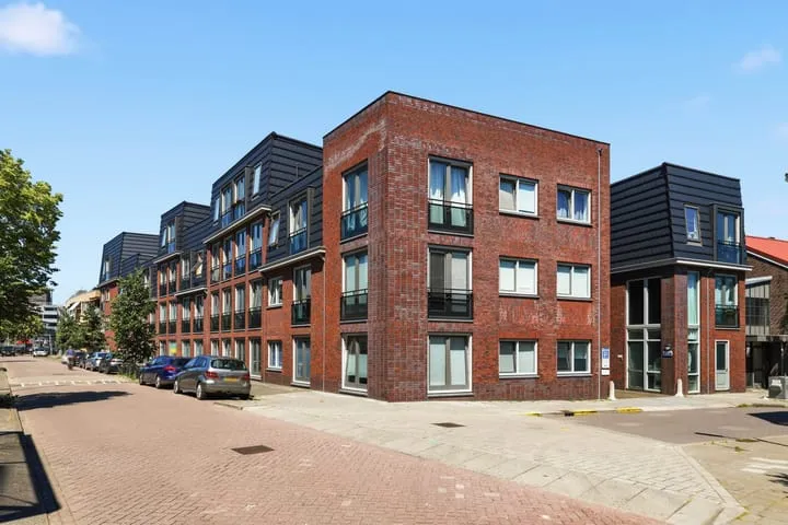 Studio for sale: Grootscheepmakersstraat 1A14, Rosmolenbuurt West Zaandam