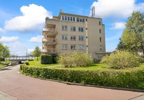 Appartement te koop: Grootslag 69, Slagen Houten