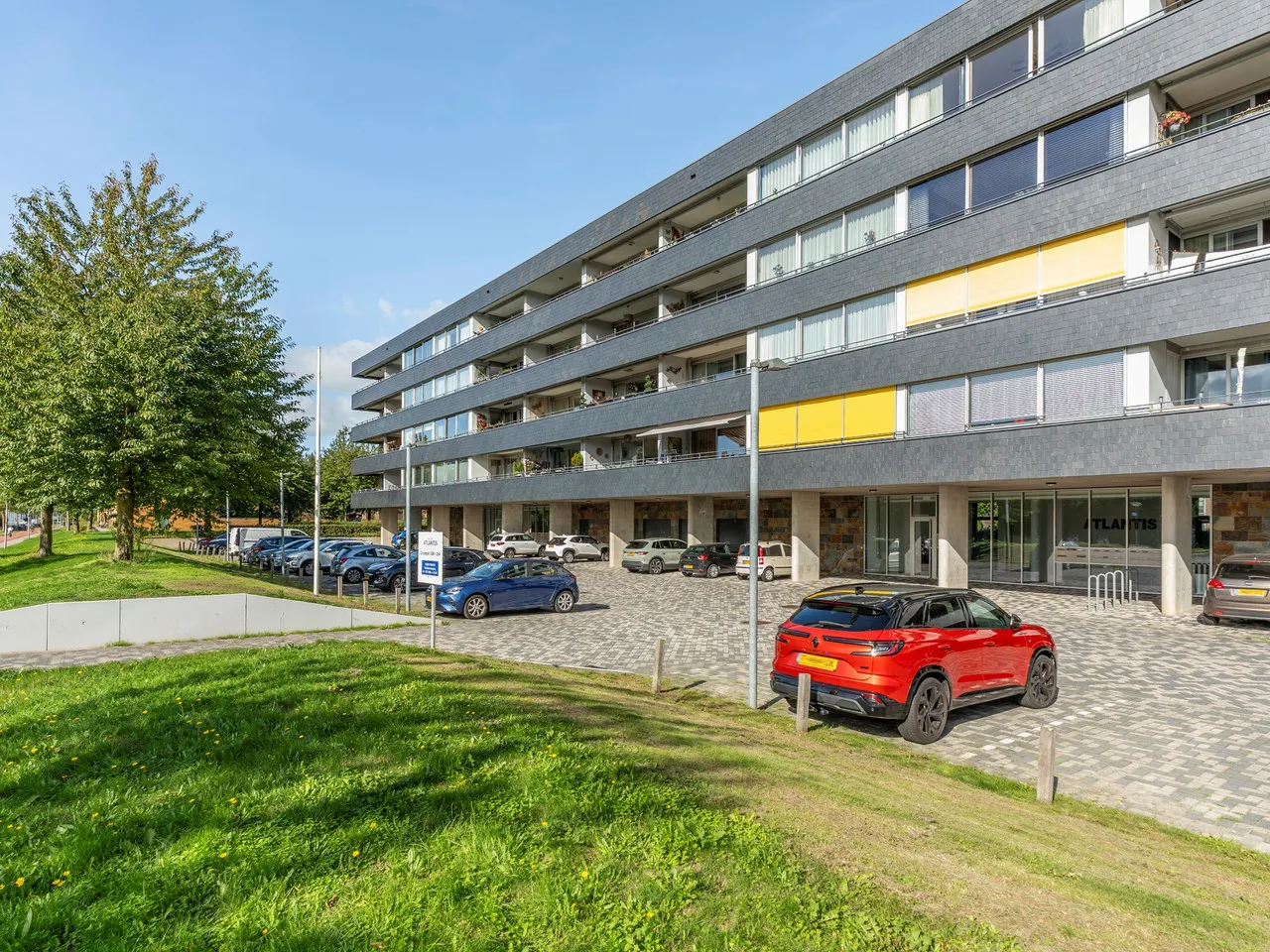 Appartement te koop: Grootzeil 302, Almere