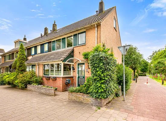 Hoekwoning te koop: Grote Buitendijk 30, Maadbuurt Velserbroek