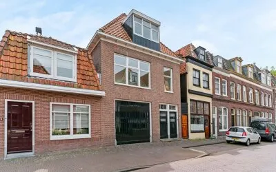Terraced house for sale: Grote Oost 54, Binnenstad - Buurt 10 01 Hoorn