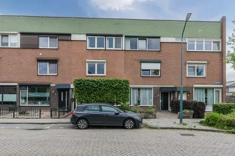 Terraced house for sale: Grote Waard 6, Krooswijk Zevenbergen