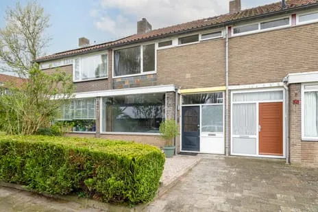 Tussenwoning te koop: Grote Doornbos 37, Breda