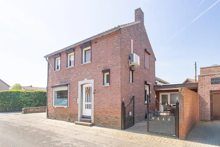 Tussenwoning te koop: Grote Straat 31, Elsloo