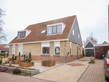 Twee-onder-één-kap te koop: Grote Zijlroede 26, Makkum Makkum