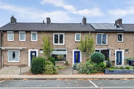 Tussenwoning te koop: Grotebrugse Grintweg 129, Het Ooij Tiel