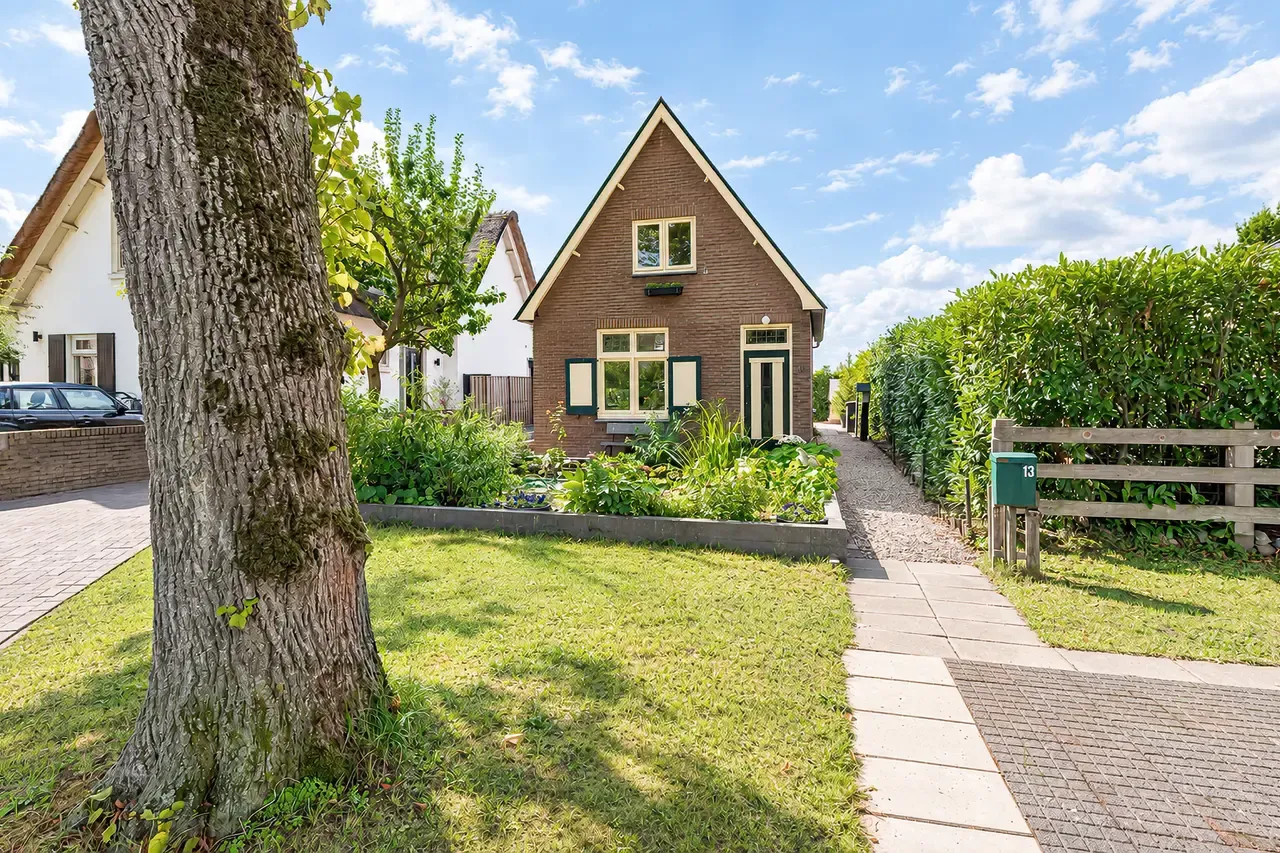 Vrijstaande woning te koop: Grotestraat 13, Varik