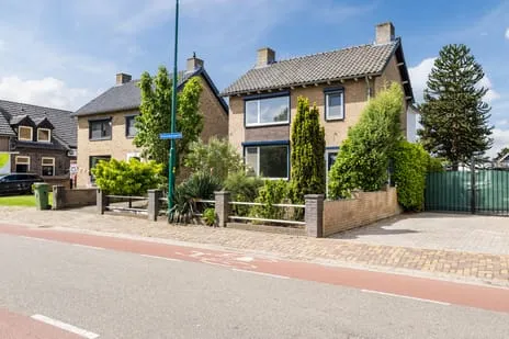 Twee-onder-één-kap te koop: Grotestraat 35A, Sambeek Centrum Sambeek