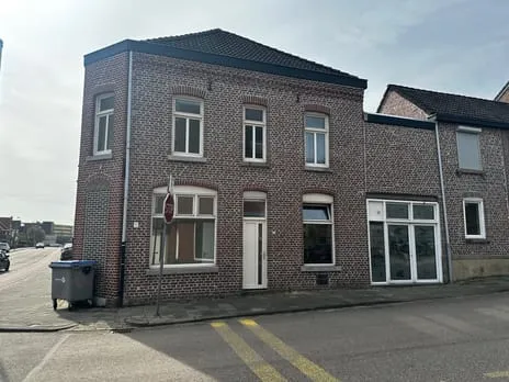 Tussenwoning te koop: Grubbelaan 1, De Dem en omgeving Hoensbroek