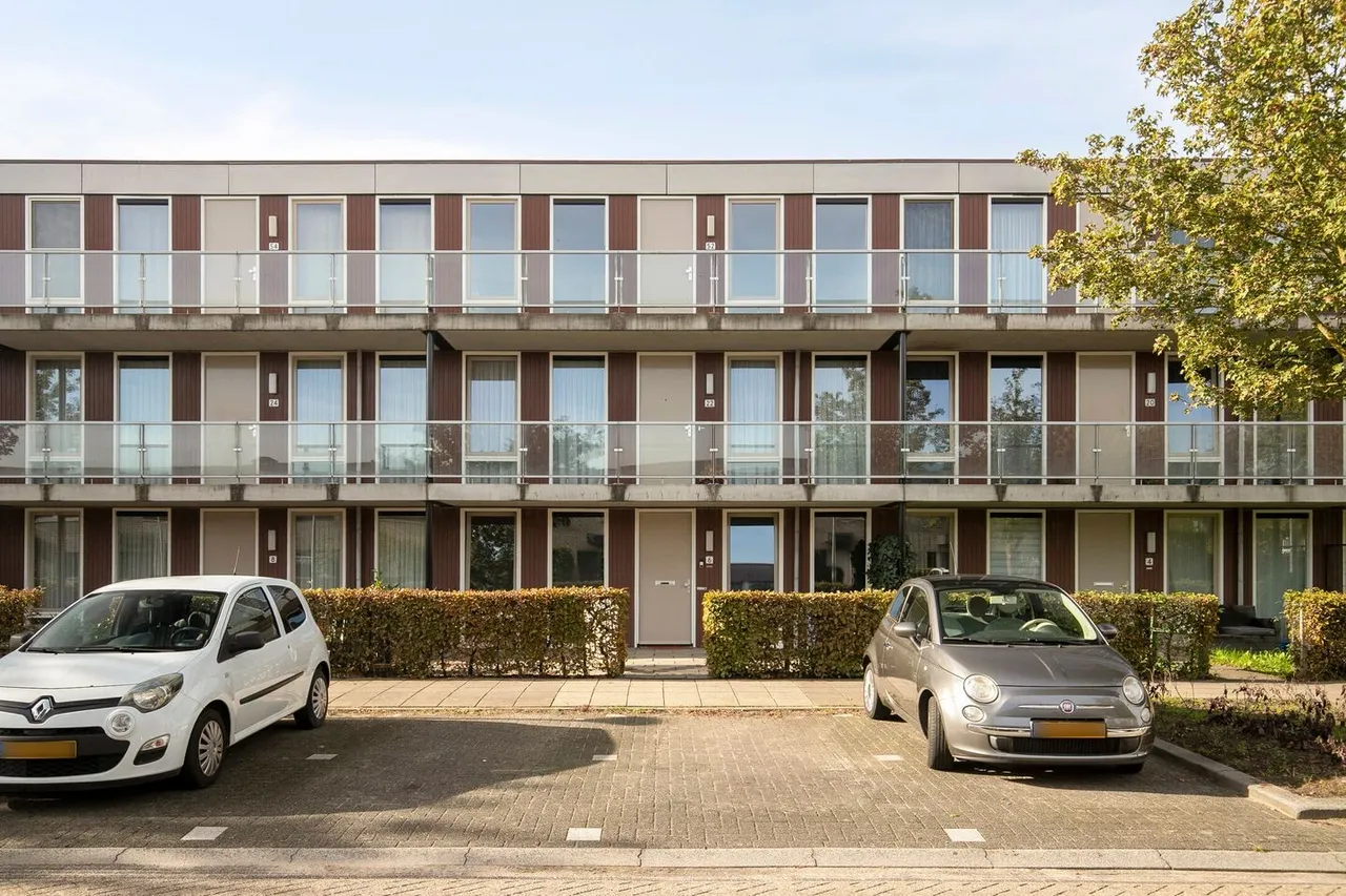 Appartement te koop: Grünewaldstraat 52, Almere