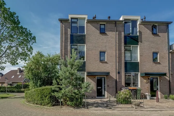 Corner house for sale: Grutto 1, Dokter Lohmanstraat en omgeving Obdam
