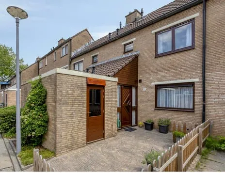 Tussenwoning te koop: Grutto 19, Hoogvliet Zuid Hoogvliet Rotterdam